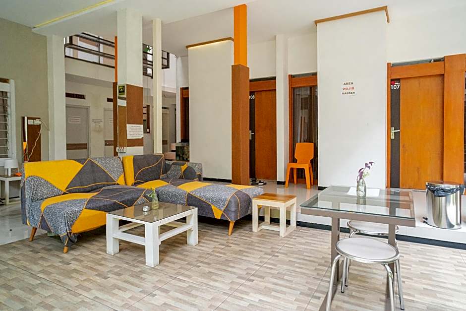 RedDoorz Syariah near Transmart MX Malang