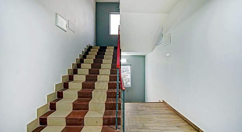 Super Townhouse The Royal Retreat