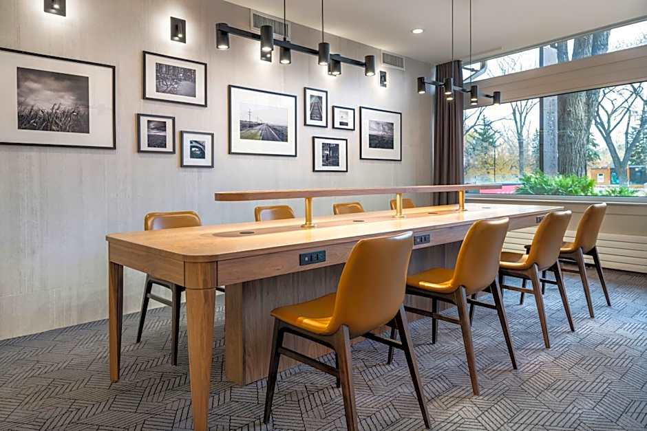 Sheraton Cavalier Hotel Saskatoon