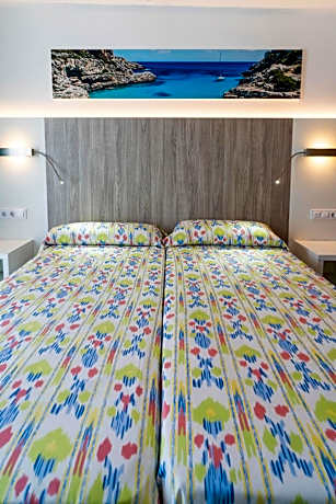 Large Premium Room with Terrace (2 Adults + 1 Child up to 14 years)