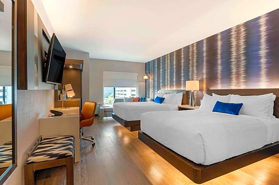 Cambria Hotel Detroit Downtown