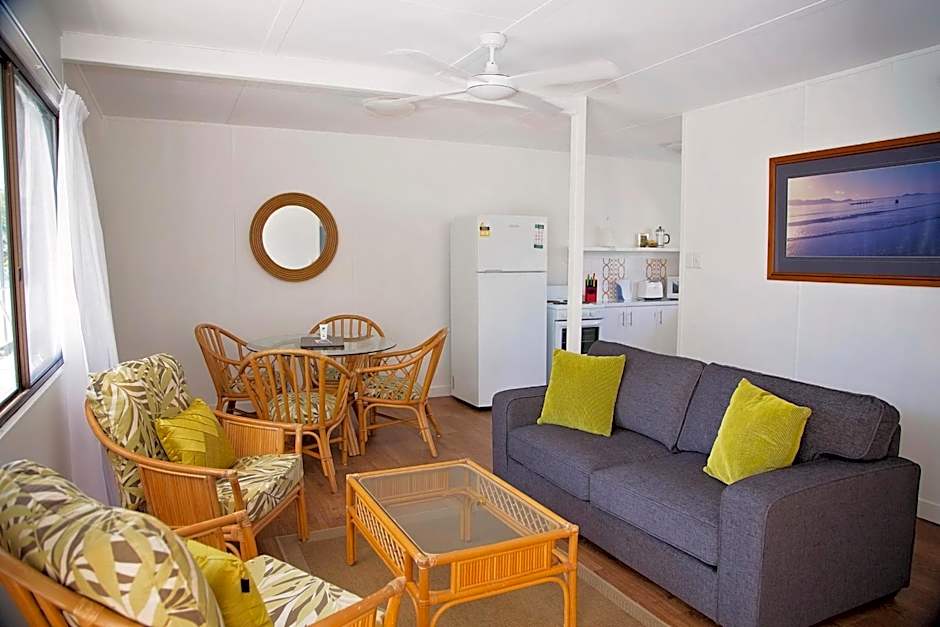 Apollo Jewel Beachfront Apartments