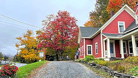 Deerfield Valley Inn - Mt Snow BnB Fireplace Rooms and Breakfast