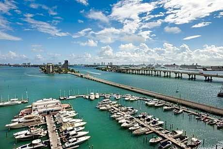 Newly Renovated, 1 Bedroom Vice Presidential Suite, 1 King, Biscayne Bay View