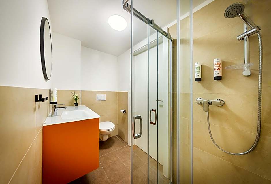 lyf Schönbrunn Vienna