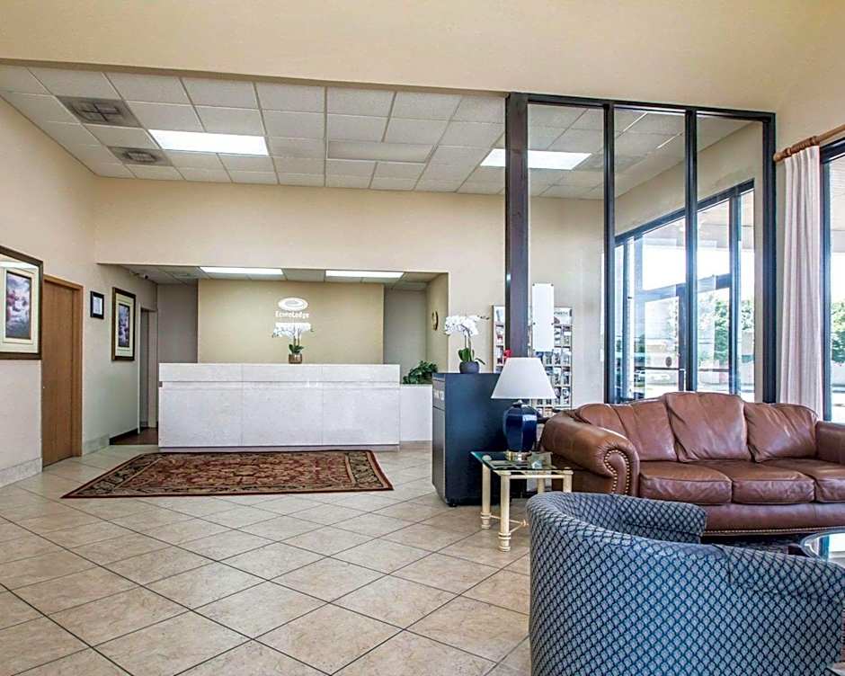 Econo Lodge Springfield I-44