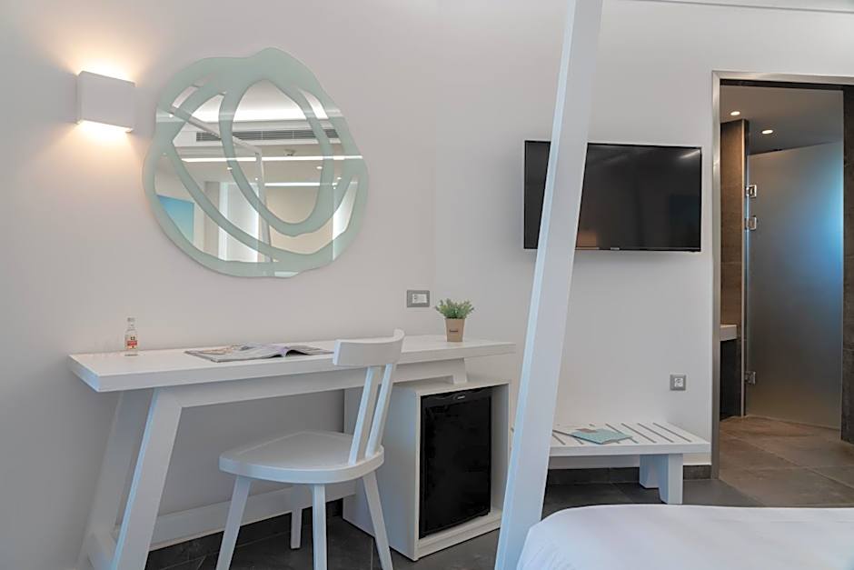 Acharavi Beach Hotel