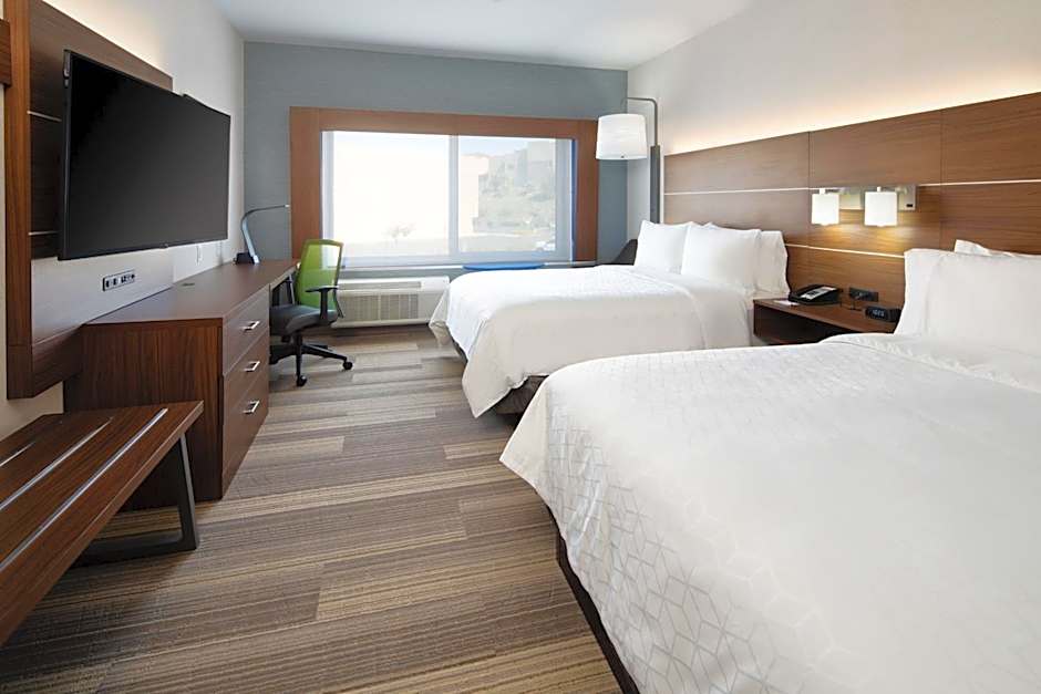Holiday Inn Express and Suites Murrieta By IHG