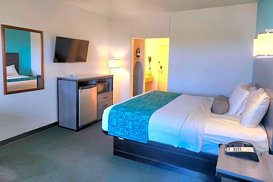 Howard Johnson by Wyndham Galveston