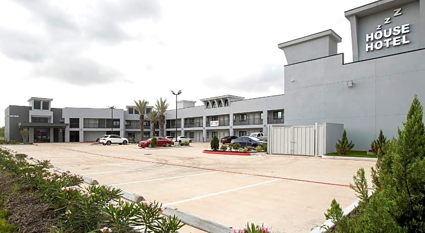 House Hotel