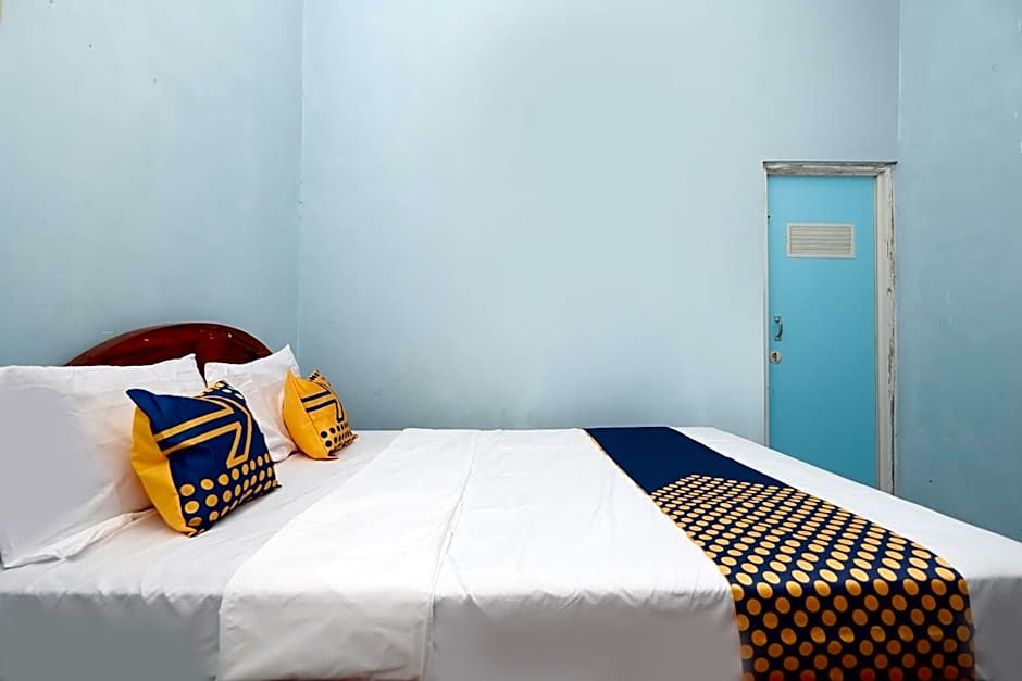 SPOT ON 2106 Homestay Flamboyan