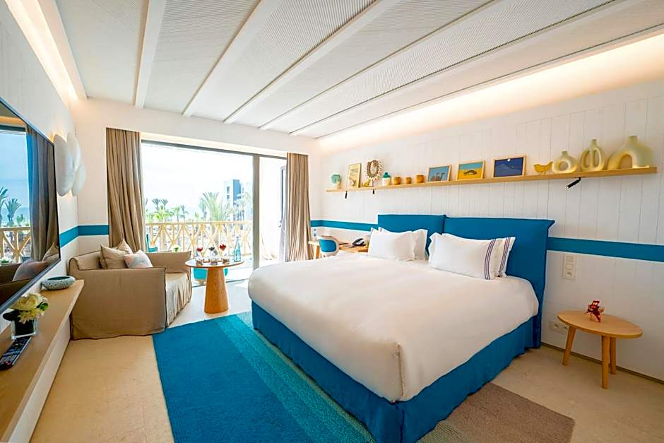 Photo 1 of 8 of Executive 1 King Bed, Ocean View