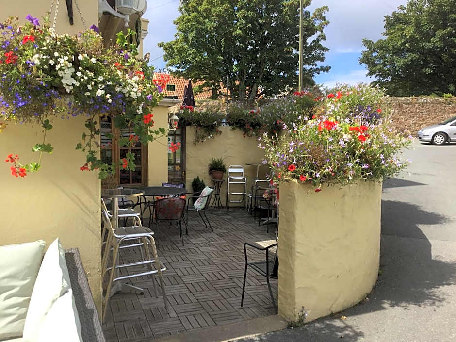The Captains Hotel – La Fosse