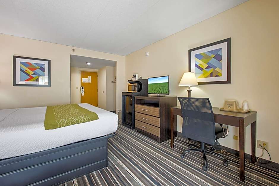 Crossroads Hotel and Huron Event Center