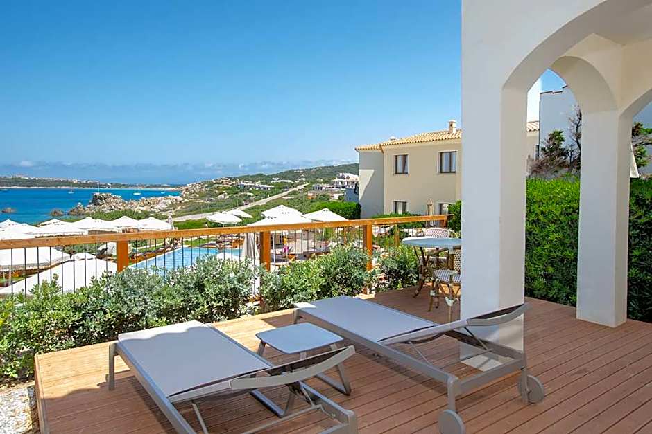 Mangia's Santa Teresa Sardinia, Curio Collection by Hilton