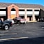 Super 8 by Wyndham Kansas City Airport North