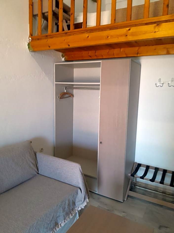 Kavos Melissa Studios