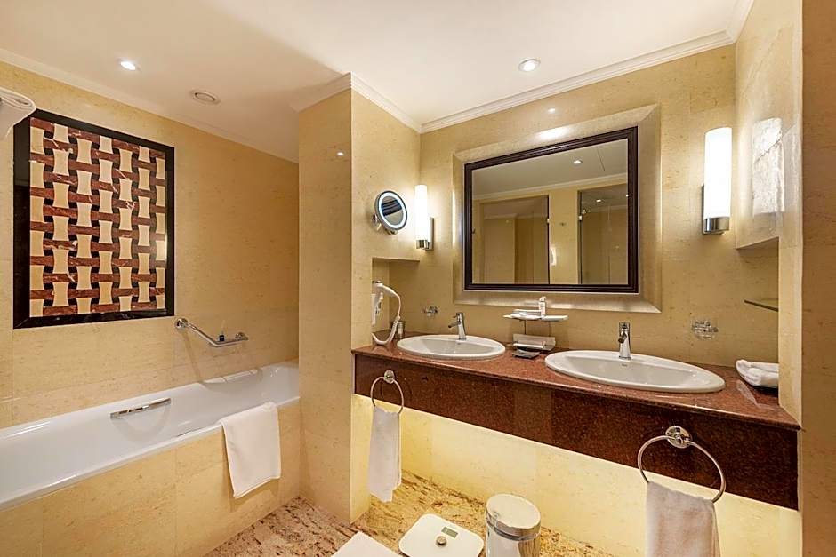 Nairobi Serena Hotel