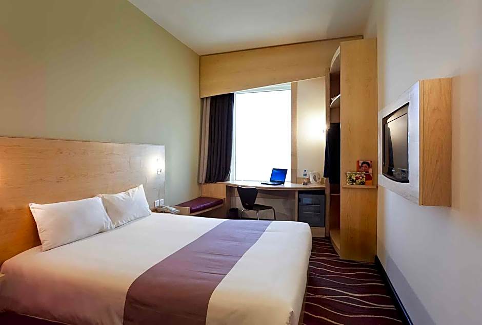 Ibis Sharq Hotel