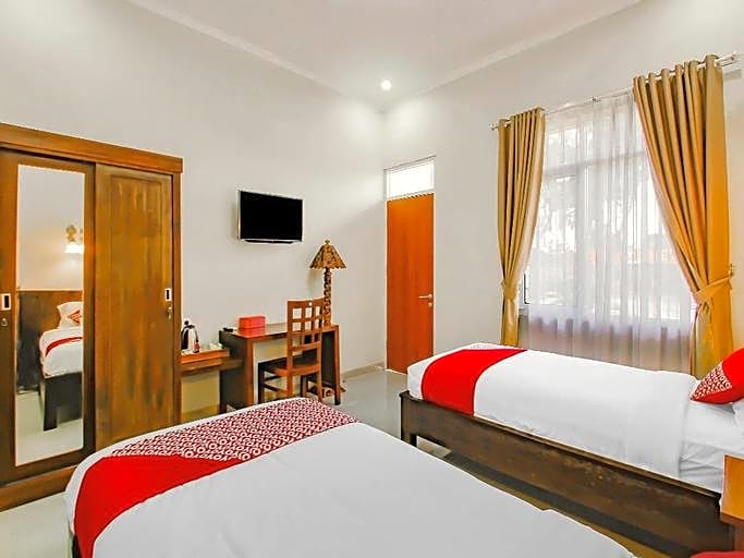 Hotel Karunia PKPRI