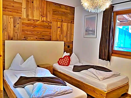 Deluxe Two-Bedroom Apartment