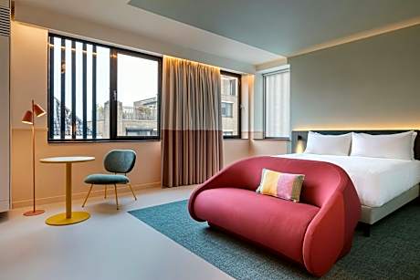 Family Room, Family Room, 1 King, Non-Private Sofa Bed