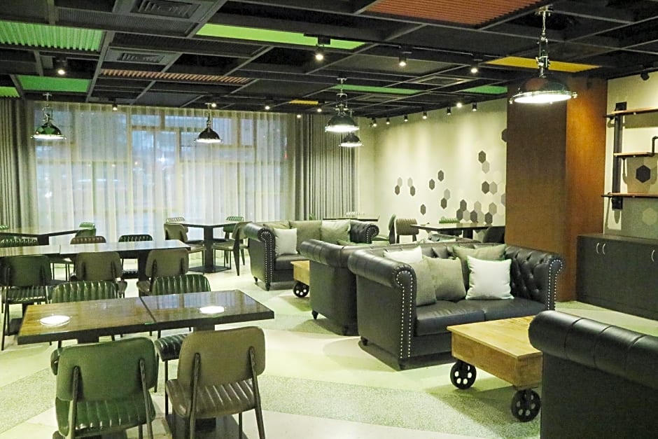 Green World Triplebeds