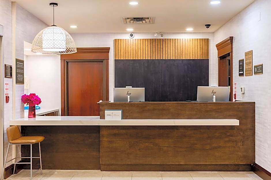 Staybridge Suites London By IHG