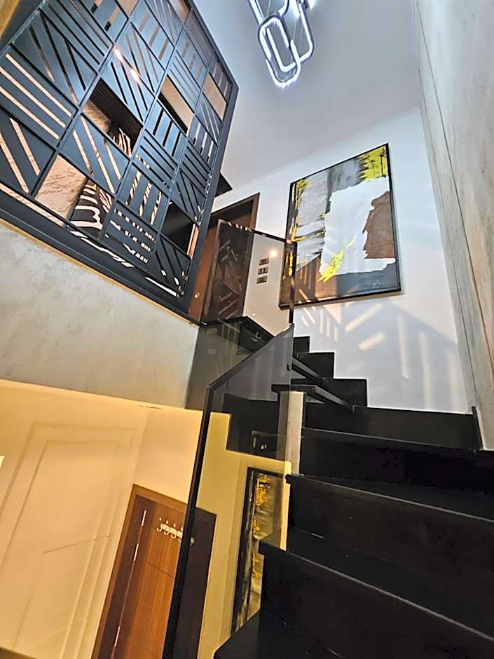 New Cairo's Poolside Oasis