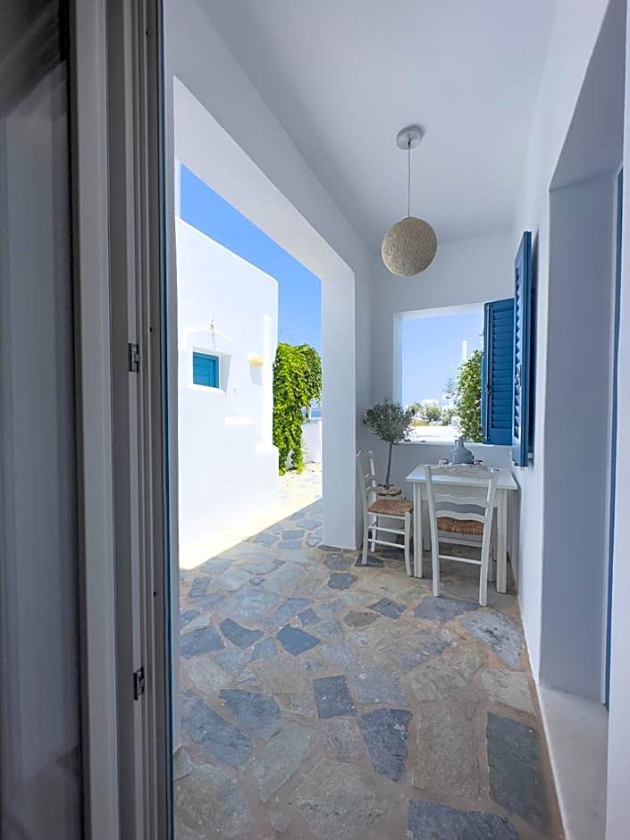 Alexandros Apartments