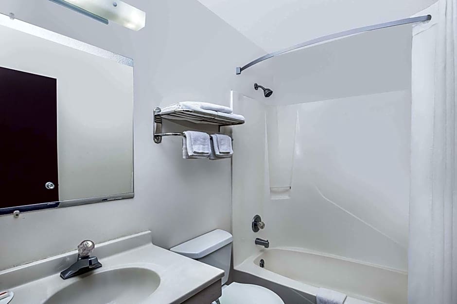 Super 8 by Wyndham Columbus