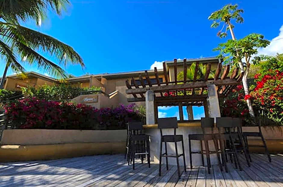 Lindbergh Bay Hotel and Villas