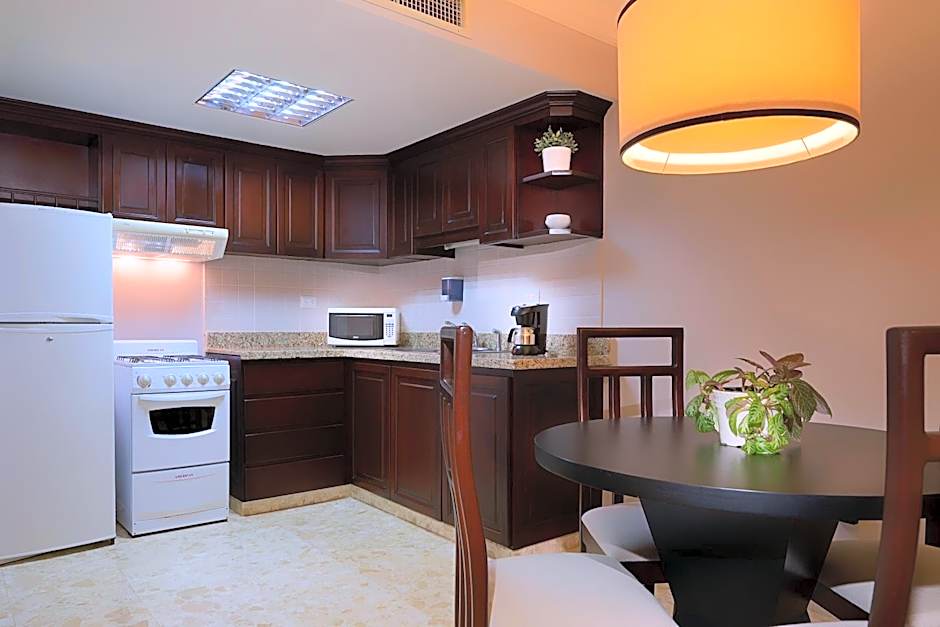 Plaza Florida Suites