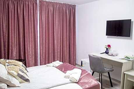 Superior Deluxe Double or Twin Room