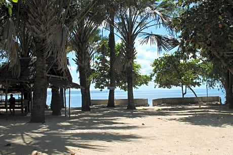J & C Beach Resort