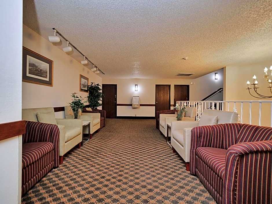 Red Lion Inn & Suites Auburn