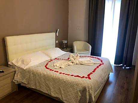 Comfort Triple Room with Balcony and Mountain View