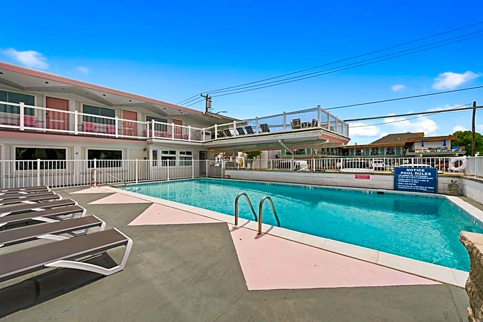 Pink Champagne Boutique Motel