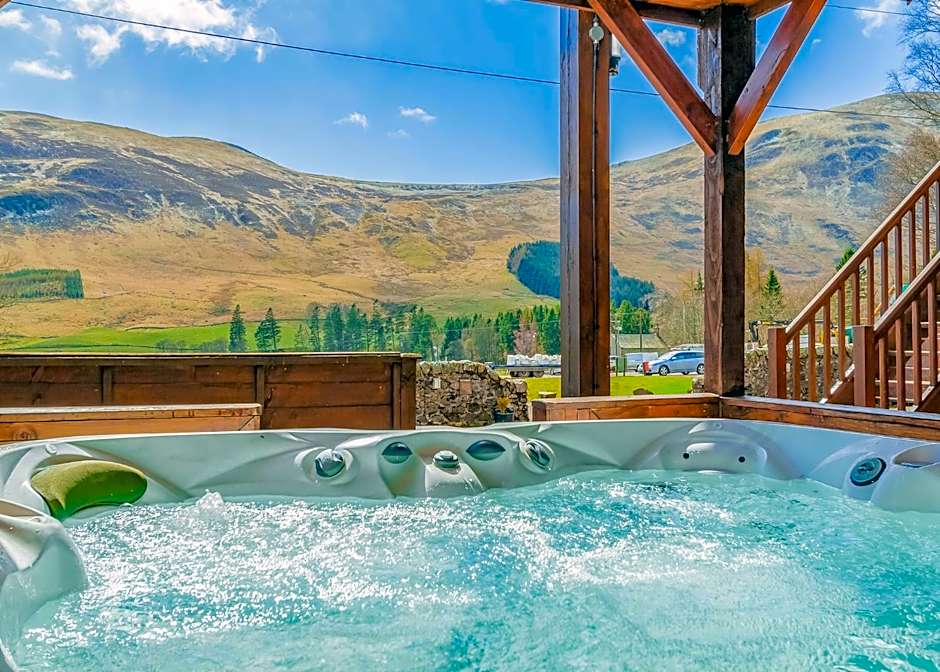 Glen Clova Lodges