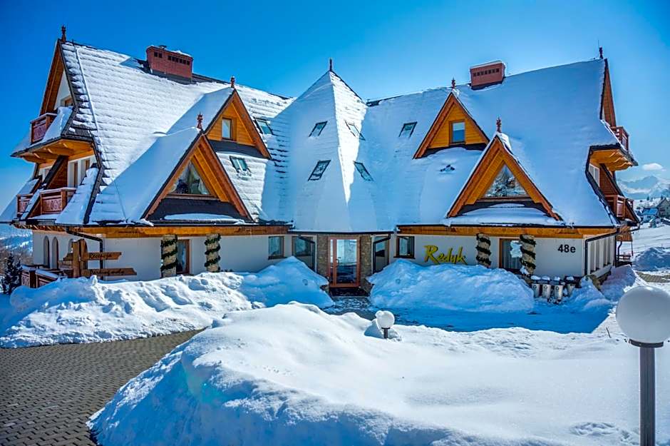 Hotel REDYK Ski&Relax - narty i widok na góry na wyciągnięcie ręki