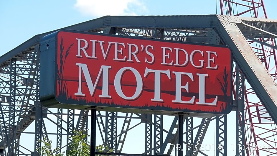 Rivers EDGE MOTEL