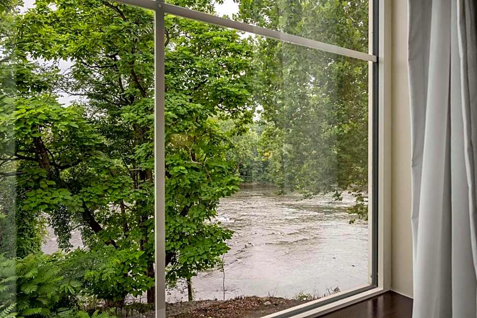 Comfort Inn Connellsville Riverview