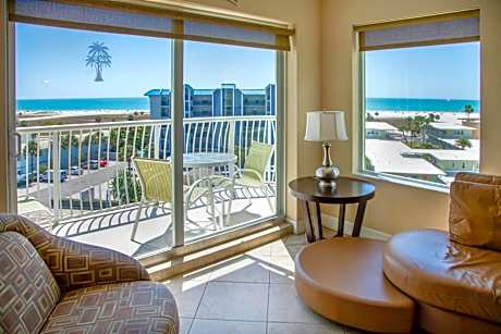 Crystal Palms Beach Resort