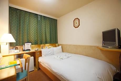 Twin Room - Non-Smoking