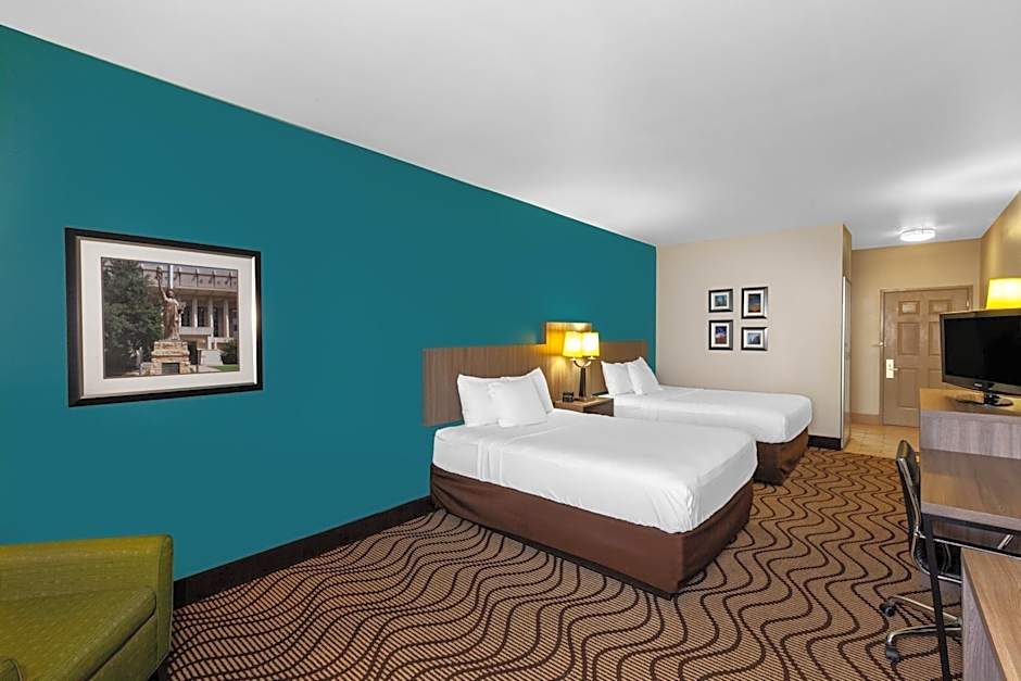 La Quinta Inn & Suites by Wyndham Midland North