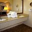 Hollywood Inn Express South