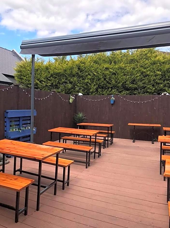 The Hillside Hotel & Restaurant