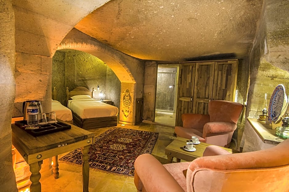 Caldera Cave Hotel