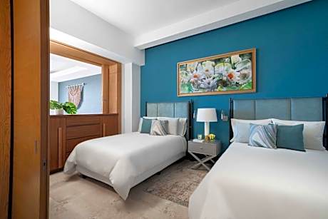 One Bedroom Suite Twin + Cirque du Soleil LUDÕ Show and Dinner Experience