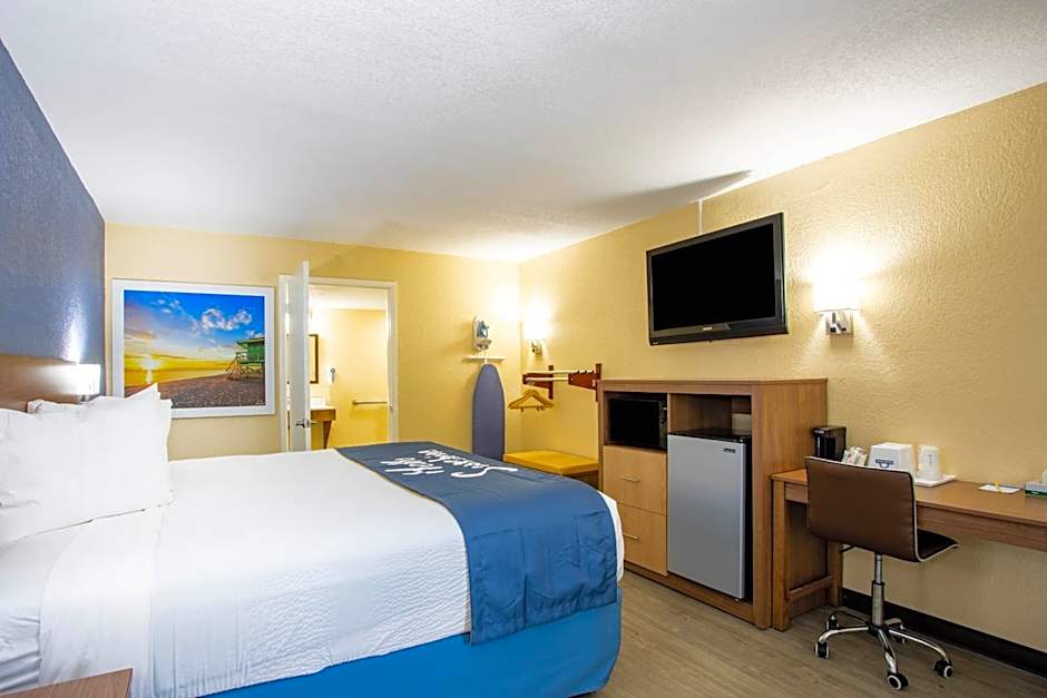 Days Inn by Wyndham Apopka/Orlando